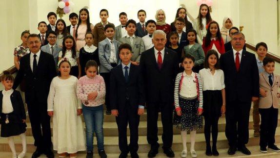 Öğrencimiz Talha Eroğlu Başbakanımız Sayın Binali Yıldırım ve Milli Eğitim Bakanımız Sayın İsmet Yılmaz´ın konuğu oldu. 