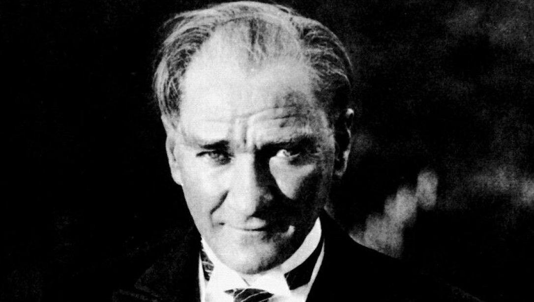 Cumhuriyetimizin kurucusu, başöğretmenimiz Gazi Mustafa Kemal Atatürk'ü saygı ve özlemle anıyoruz...