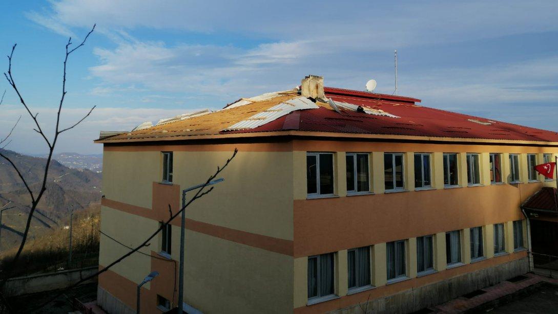 Şiddetli Rüzgar Nedeniyle Hasar Gören Okullarımıza Ziyaret