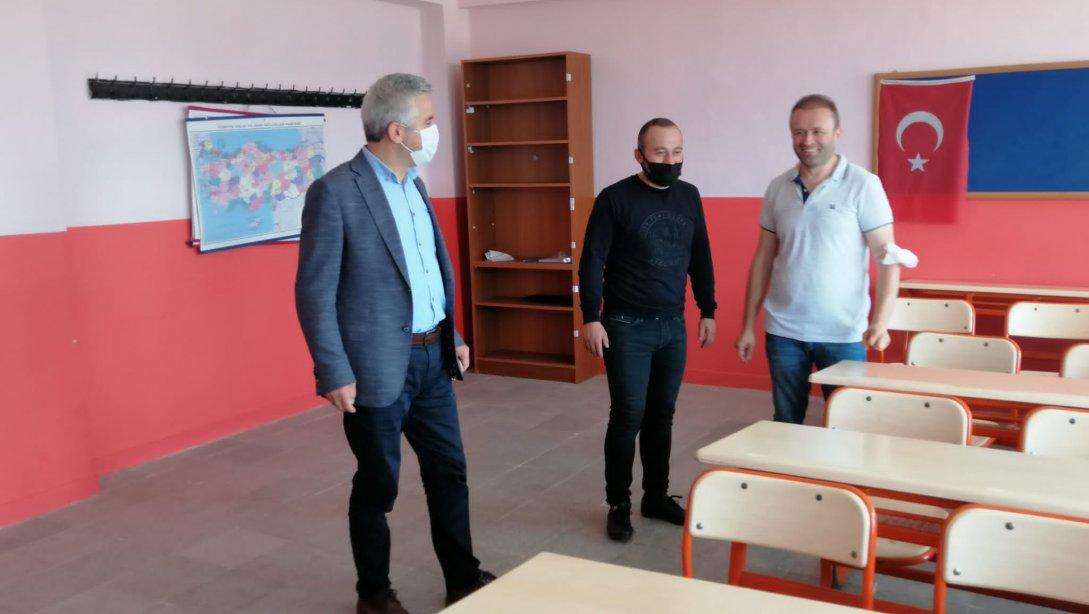 İlçe Müdürümüz Mehmet Bilü, Şehit Ahmet Yaşar Anadolu Lisesi ve Şehit Erdi Demirer MTAL ni Ziyaret Etti